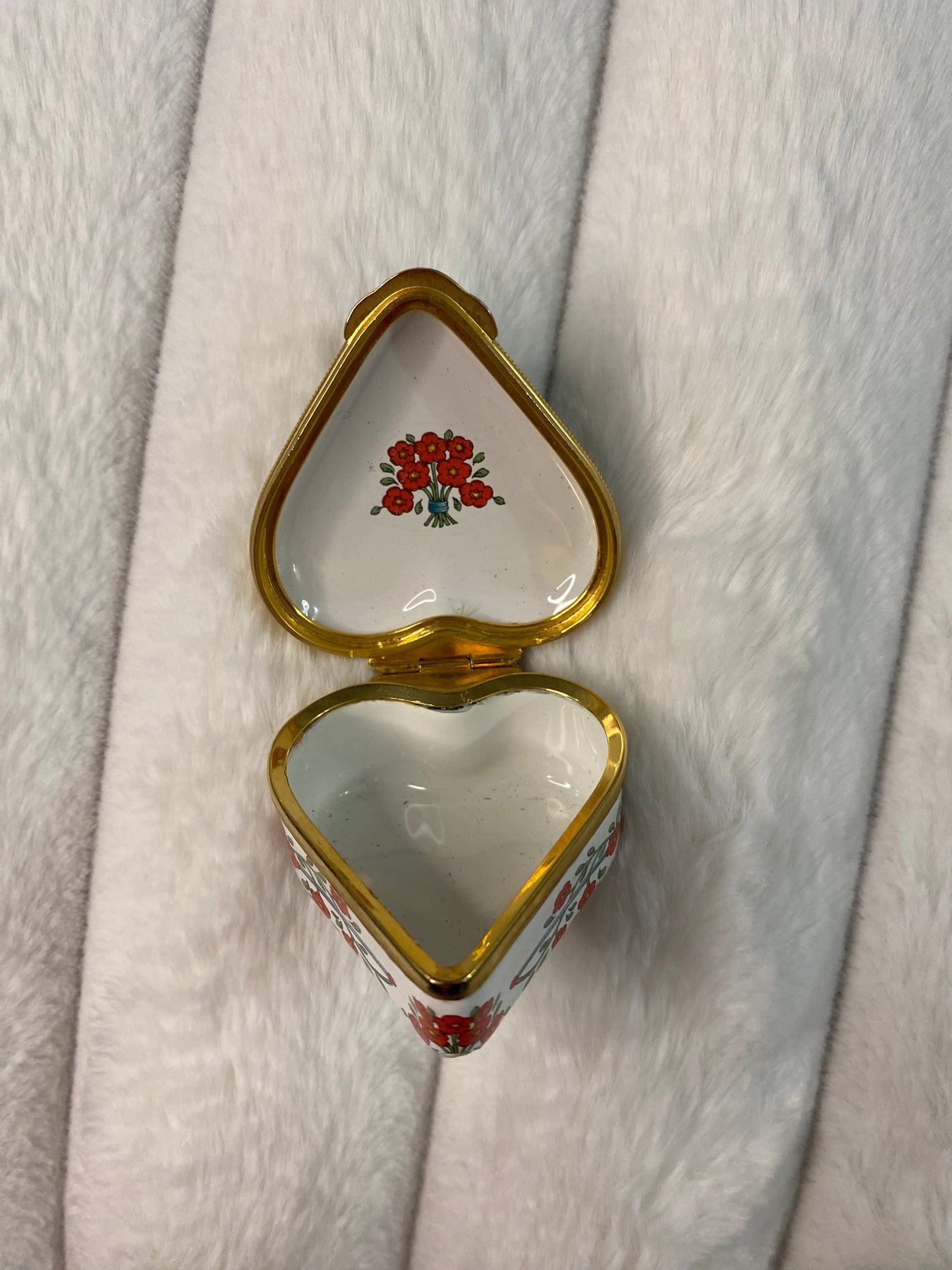 Halcyon Days Rose Heart porcelain trinket box